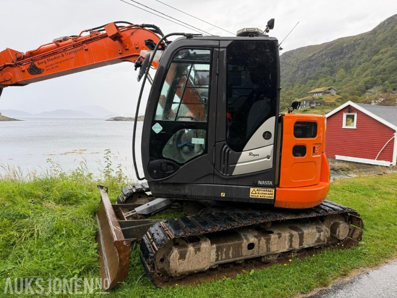 2018 Hitachi ZX85US-5A - Gravemaskin - Tiltrotator - Skjær - Pusseskuff - Lyspakke - Kort hekk - 6 909 timer - Ekskavator: foto 3 2018 Hitachi ZX85US-5A - Gravemaskin - Tiltrotator - Skjær - Pusseskuff - Lyspakke - Kort hekk - 6 909 timer - Ekskavator: foto 3
