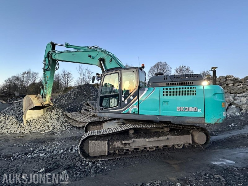 2018 Kobelco SK300LC-10 – Leica maskinstyring/SMP tiltrotator/2 skuffer, 5404 timer - Ekskavator: foto 2 2018 Kobelco SK300LC-10 – Leica maskinstyring/SMP tiltrotator/2 skuffer, 5404 timer - Ekskavator: foto 2