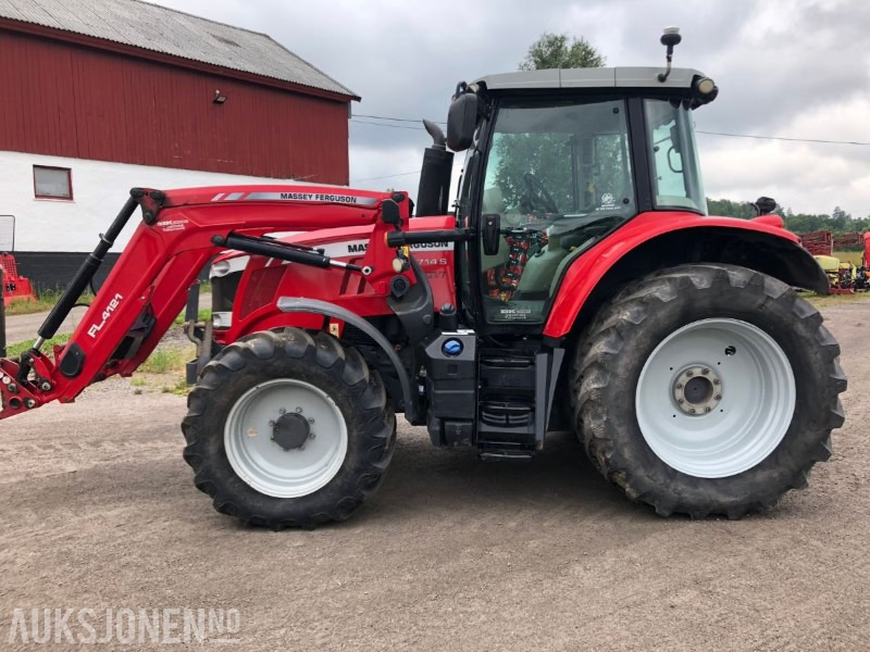 2018 Massey Ferguson MF6714S traktor - Elektronisk hydraulikk - Festejern/Sentral - Fjærende foraksel - Klimaanlegg - Traktor: foto 1 2018 Massey Ferguson MF6714S traktor - Elektronisk hydraulikk - Festejern/Sentral - Fjærende foraksel - Klimaanlegg - Traktor: foto 1