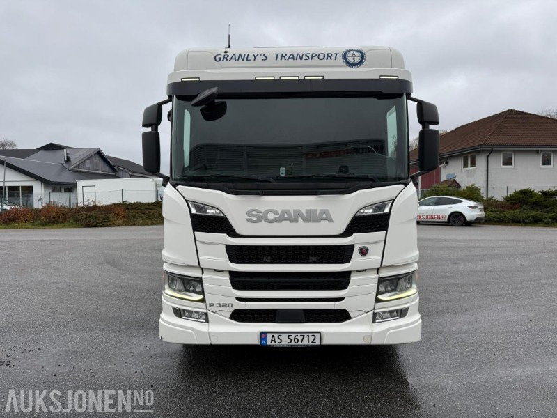 2018 Scania P 320 KRANBIL M/PLAN HIAB XS099 KRAN SERVICEHISTORIKK. - Kamion me vinç: foto 3 2018 Scania P 320 KRANBIL M/PLAN HIAB XS099 KRAN SERVICEHISTORIKK. - Kamion me vinç: foto 3