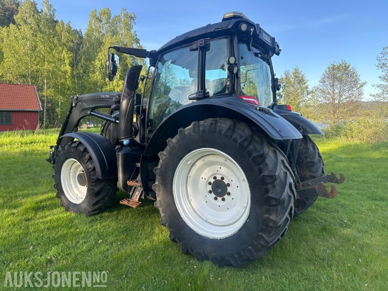 2019 Valtra N174 med frontlaster og mye utstyr - Traktor: foto 4 2019 Valtra N174 med frontlaster og mye utstyr - Traktor: foto 4