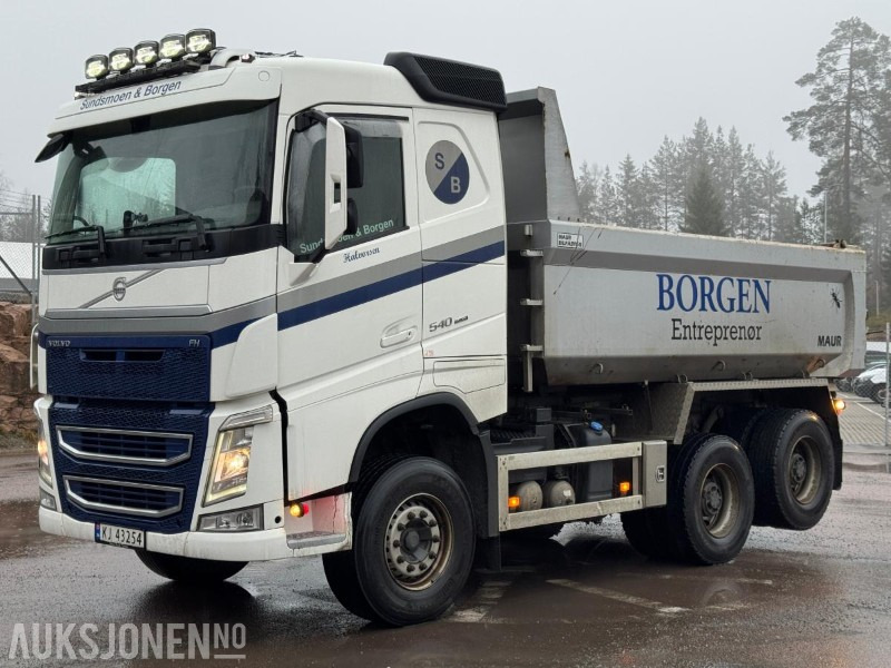 2019 Volvo FH540 tippbil med kranhydraulikk / EU-godkjent - Kamion vetëshkarkues: foto 1 2019 Volvo FH540 tippbil med kranhydraulikk / EU-godkjent - Kamion vetëshkarkues: foto 1