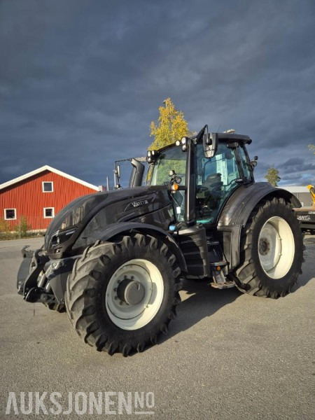 2021 Valtra T254 traktor 4X4, FRONTHYDRAULIKK, VENDBAR FØRERPLASS - Traktor: foto 1 2021 Valtra T254 traktor 4X4, FRONTHYDRAULIKK, VENDBAR FØRERPLASS - Traktor: foto 1
