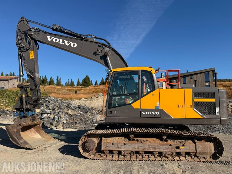 2022 Volvo EC220EL BELTEGRAVER ROTOTILT SERVICEHISTORIKK - Ekskavator: foto 1 2022 Volvo EC220EL BELTEGRAVER ROTOTILT SERVICEHISTORIKK - Ekskavator: foto 1