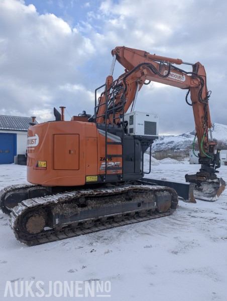 2023 Hitachi ZX225USLC-7 - Montabert CPA, GPS, rototilt, to-delt bom +++ - Ekskavator: foto 5 2023 Hitachi ZX225USLC-7 - Montabert CPA, GPS, rototilt, to-delt bom +++ - Ekskavator: foto 5
