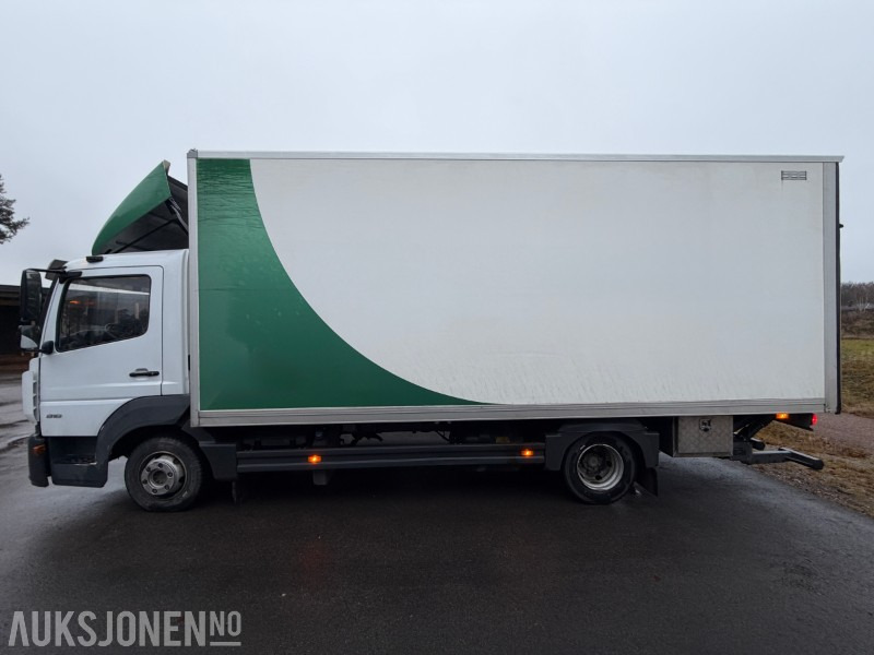 2023 Mercedes-Benz Atego 818 kjøpt ny i Norge - Baklem - 266855 km - Kamion vagonetë: foto 3 2023 Mercedes-Benz Atego 818 kjøpt ny i Norge - Baklem - 266855 km - Kamion vagonetë: foto 3