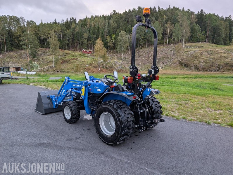 2023 Solis 26 traktor 4wd Frontlaster Snøskuffe Totrinns snøfres 130 timer - Traktor: foto 4 2023 Solis 26 traktor 4wd Frontlaster Snøskuffe Totrinns snøfres 130 timer - Traktor: foto 4