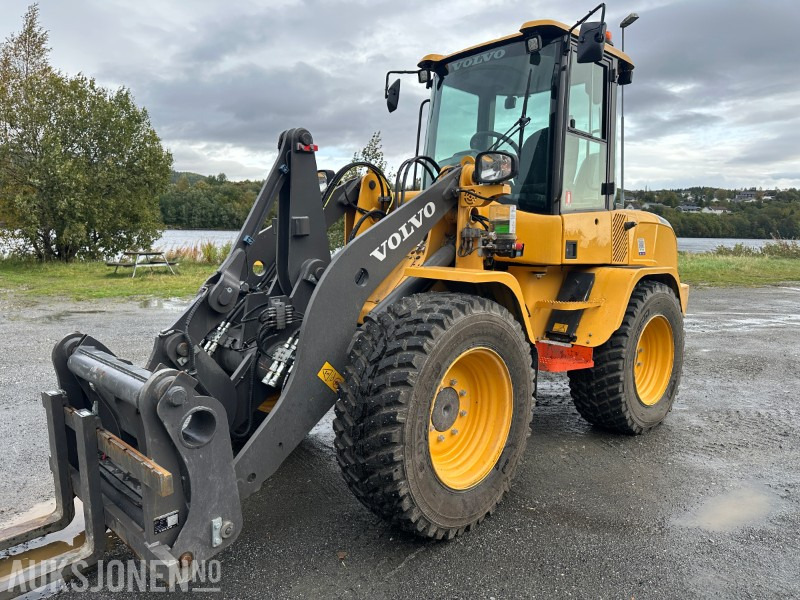 2024 Volvo L35GT HJULLASTER MED PALLEGAFFLER - 256 TIMER - Fadrom me goma: foto 1 2024 Volvo L35GT HJULLASTER MED PALLEGAFFLER - 256 TIMER - Fadrom me goma: foto 1