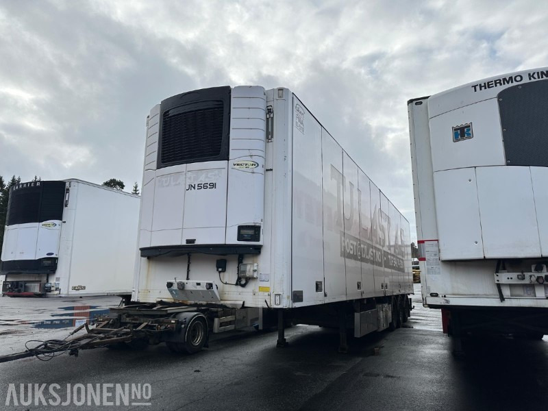 Ekeri FNA Frysesemi 2013 – Carrier Vector 1950 MT – Sideåpning – EU-godkjent til 07/2026 - Gjysmë rimorkio frigorifer: foto 1 Ekeri FNA Frysesemi 2013 – Carrier Vector 1950 MT – Sideåpning – EU-godkjent til 07/2026 - Gjysmë rimorkio frigorifer: foto 1