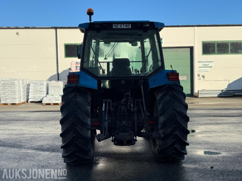 Ford 6640 SLE traktor / Trima frontlaster - Traktor: foto 4 Ford 6640 SLE traktor / Trima frontlaster - Traktor: foto 4