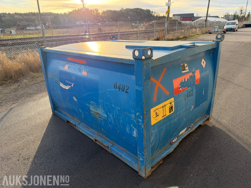 Fuel Proof dieseltank 3000L med lokk og tilkoblinger - Pajisje ndërtimi: foto 3 Fuel Proof dieseltank 3000L med lokk og tilkoblinger - Pajisje ndërtimi: foto 3