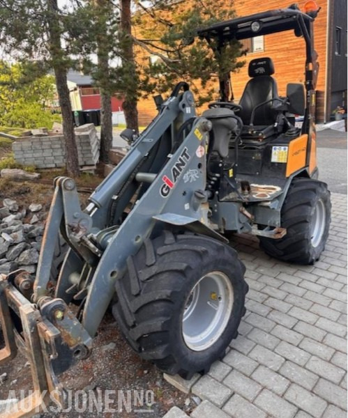 Hjullaster Giant V452T HD - Fadrom me goma: foto 1 Hjullaster Giant V452T HD - Fadrom me goma: foto 1