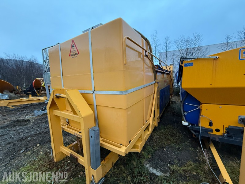 2016 Falköping C7 LTFV2 fastsandspreder - Kamioni: foto 2 2016 Falköping C7 LTFV2 fastsandspreder - Kamioni: foto 2