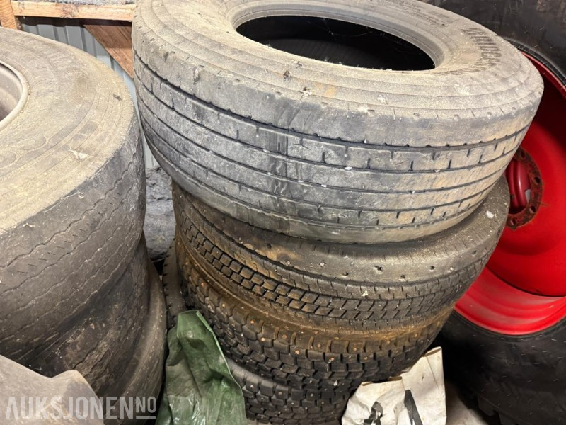 7 stk. Lastebildekk 315/65X22,5 og 385/65X22,5 - Kamioni: foto 3 7 stk. Lastebildekk 315/65X22,5 og 385/65X22,5 - Kamioni: foto 3