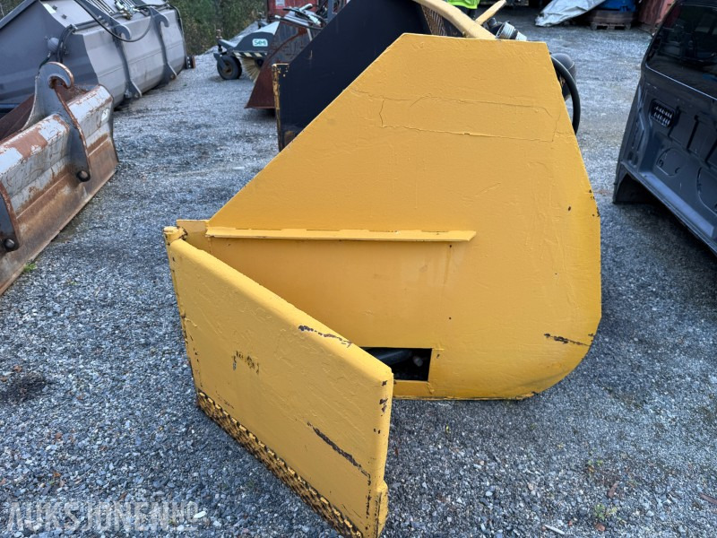 Klappvingeskuffe - BM feste - Kovë fadrome: foto 3 Klappvingeskuffe - BM feste - Kovë fadrome: foto 3