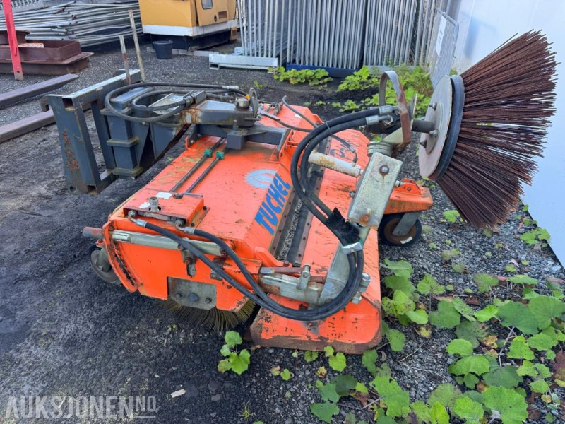 2011 Tuchel Profi 600 - feiekost/gatekost 180 cm - brukt på Volvo L25 - Kokë për Makineri ndërtimi: foto 5 2011 Tuchel Profi 600 - feiekost/gatekost 180 cm - brukt på Volvo L25 - Kokë për Makineri ndërtimi: foto 5