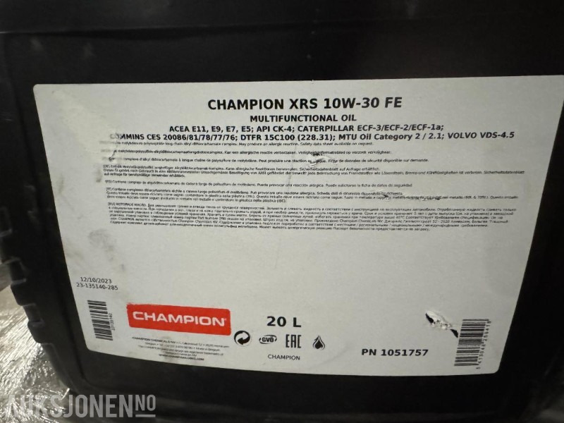 2023 - 100 Liter - Champion XRS 10W-30 FE Multifunctinal Oil - Kokë për Makineri ndërtimi: foto 2 2023 - 100 Liter - Champion XRS 10W-30 FE Multifunctinal Oil - Kokë për Makineri ndërtimi: foto 2