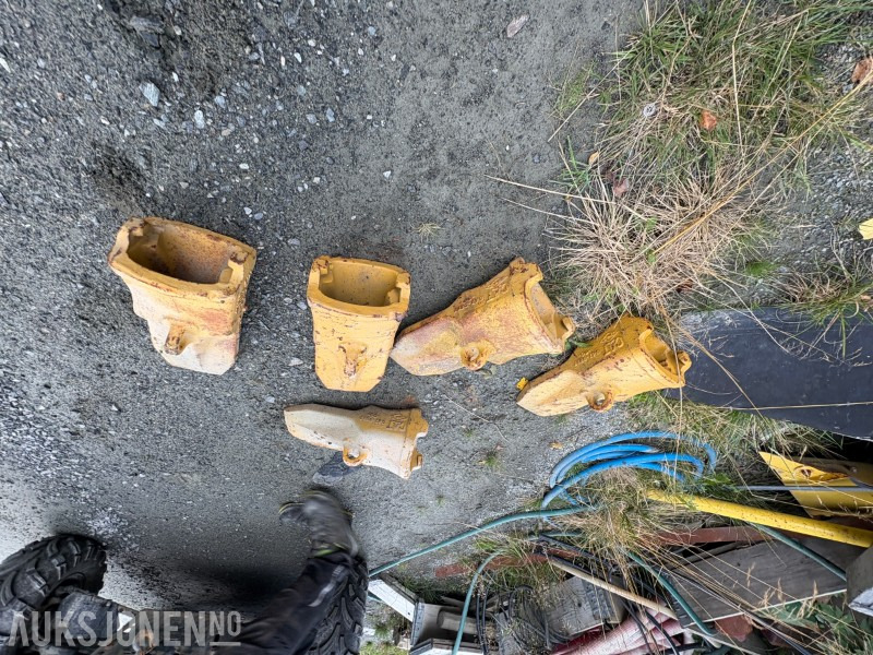 Cat graveskuffetenner til gravemaskin og/eller hjullaster - Kokë për Makineri ndërtimi: foto 3 Cat graveskuffetenner til gravemaskin og/eller hjullaster - Kokë për Makineri ndërtimi: foto 3