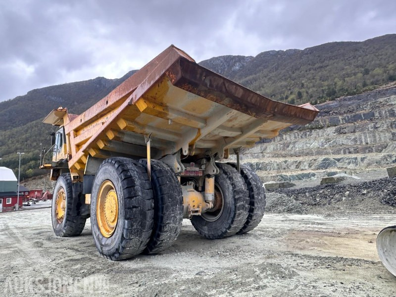 Komatsu HD 785-5 Tipptruck - Shkarkues: foto 4 Komatsu HD 785-5 Tipptruck - Shkarkues: foto 4