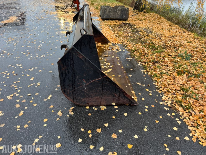 Lilleseth traktorskuffe Trima feste - Makineri bujqësore: foto 4 Lilleseth traktorskuffe Trima feste - Makineri bujqësore: foto 4