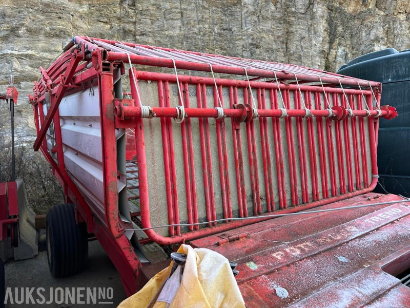 PÖTTINGER TREND 2 LESSEVOGN TIL TRAKTOR - Makineri bujqësore: foto 4 PÖTTINGER TREND 2 LESSEVOGN TIL TRAKTOR - Makineri bujqësore: foto 4