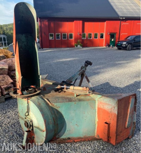 Snøfreser- Hydraulisk styring av tut - Med PTO - Makineri bujqësore: foto 4 Snøfreser- Hydraulisk styring av tut - Med PTO - Makineri bujqësore: foto 4