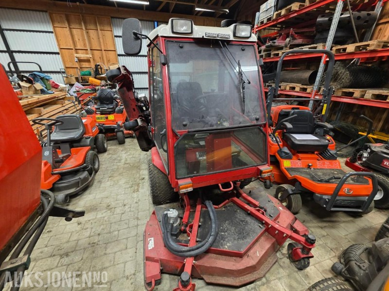 Toro Groundsmaster 4000-D – 4WD klippertraktor - Makineri bujqësore: foto 2 Toro Groundsmaster 4000-D – 4WD klippertraktor - Makineri bujqësore: foto 2