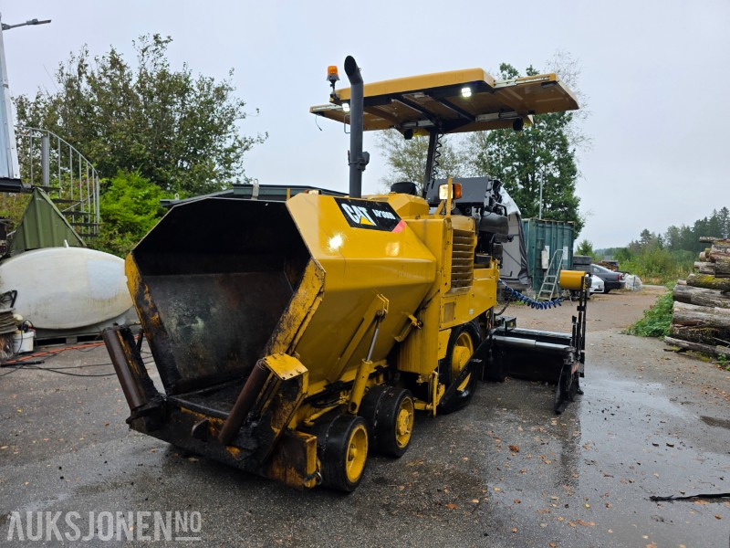 2015 Cat Utlegger AP300D - Vibrasjonsscreed - Hydraulisk løft av mateskruer - Overhalt strømgenerator - Makineri industriale: foto 1 2015 Cat Utlegger AP300D - Vibrasjonsscreed - Hydraulisk løft av mateskruer - Overhalt strømgenerator - Makineri industriale: foto 1