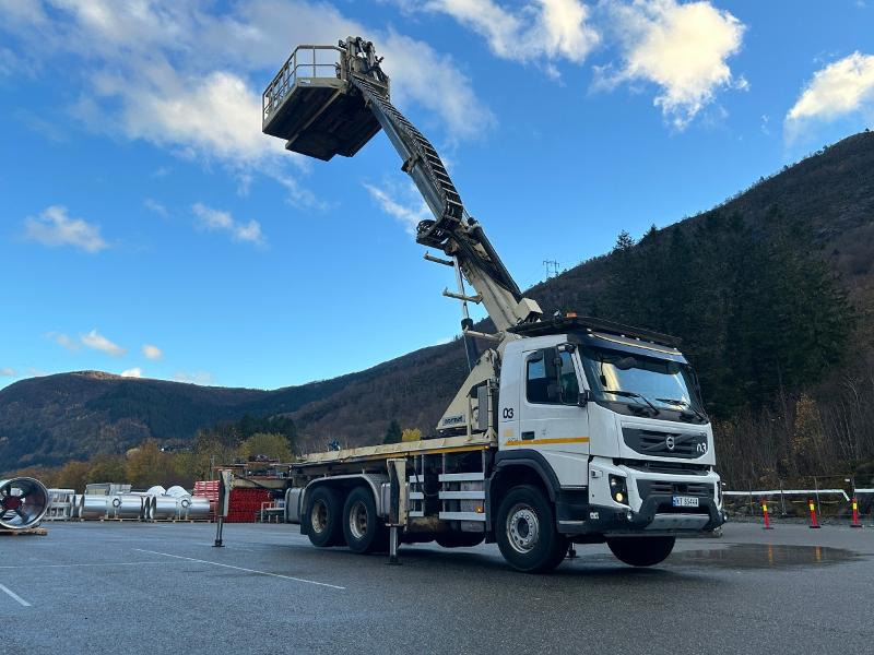2013 Volvo FMX 370 6X4 med NORMET Esslift 1000 plattform / korg - nylig EU godkjent - Mjet bujqësor/ Special: foto 2 2013 Volvo FMX 370 6X4 med NORMET Esslift 1000 plattform / korg - nylig EU godkjent - Mjet bujqësor/ Special: foto 2