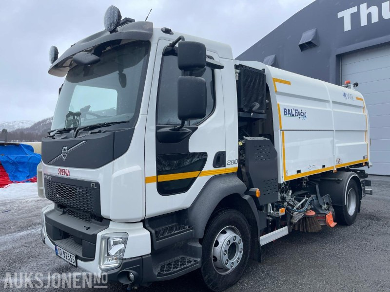 2023 Volvo FL 280 hk * BAL`Hydro Feiebil/Sweeper * Klar for sesongen * 2500 Km * Leveres med ny Eu kontroll * - Mjet bujqësor/ Special: foto 1 2023 Volvo FL 280 hk * BAL`Hydro Feiebil/Sweeper * Klar for sesongen * 2500 Km * Leveres med ny Eu kontroll * - Mjet bujqësor/ Special: foto 1