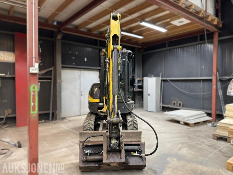 New Holland E35B SR – 2015 – 2184 timer – Nytt beltesett – 2 skuffer, - Miniekskavator: foto 2 New Holland E35B SR – 2015 – 2184 timer – Nytt beltesett – 2 skuffer, - Miniekskavator: foto 2