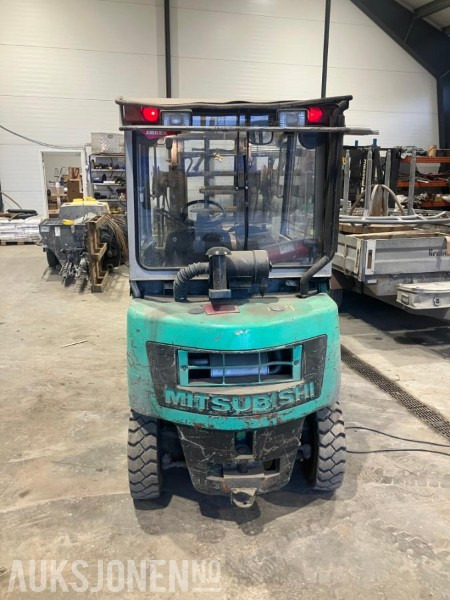 1994 Mitsubishi FD- 20/Cap, gaffeltruck - Pajisje për trajtimin e materialeve: foto 3 1994 Mitsubishi FD- 20/Cap, gaffeltruck - Pajisje për trajtimin e materialeve: foto 3