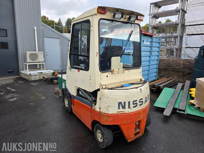 1998 Nissan Q02L25U truck 2,5 T - Pajisje për trajtimin e materialeve: foto 5 1998 Nissan Q02L25U truck 2,5 T - Pajisje për trajtimin e materialeve: foto 5