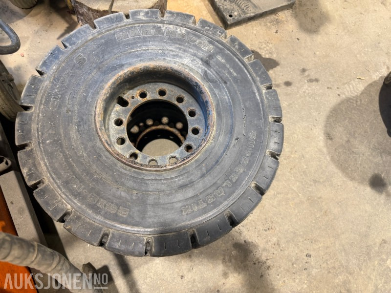 2000 Andre Super Elastic truckdekk – 4 stk - Pajisje për trajtimin e materialeve: foto 3 2000 Andre Super Elastic truckdekk – 4 stk - Pajisje për trajtimin e materialeve: foto 3