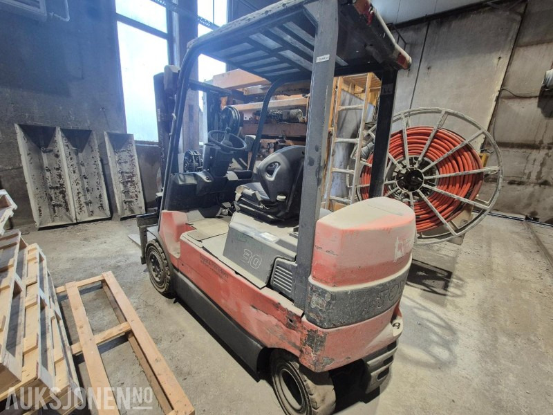 2004 Toyota 7FBMF30, elektrisk gaffeltruck, repobjekt - Pajisje për trajtimin e materialeve: foto 3 2004 Toyota 7FBMF30, elektrisk gaffeltruck, repobjekt - Pajisje për trajtimin e materialeve: foto 3