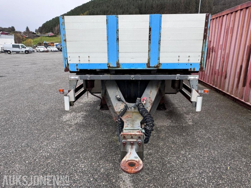 2002 Goebel & Sohn Containerchassi / Boggi kjerre med Køgel 745 Vekselflak med aluminiumskarmer - Rimorkio: foto 2 2002 Goebel & Sohn Containerchassi / Boggi kjerre med Køgel 745 Vekselflak med aluminiumskarmer - Rimorkio: foto 2