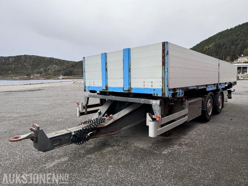 2002 Goebel & Sohn Containerchassi / Boggi kjerre med Kögel ER 74 Vekselflak med aluminiumskarmer - Supersingel hjul - Rimorkio: foto 1 2002 Goebel & Sohn Containerchassi / Boggi kjerre med Kögel ER 74 Vekselflak med aluminiumskarmer - Supersingel hjul - Rimorkio: foto 1