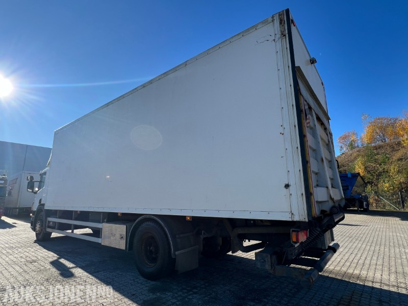 Scania P-280 - Kamion vagonetë: foto 3 Scania P-280 - Kamion vagonetë: foto 3