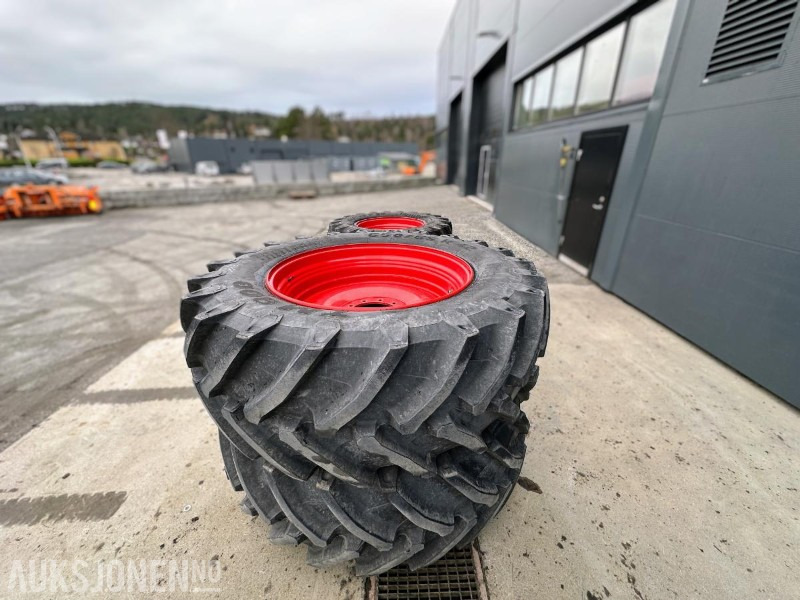 TRELLEBORG TM800 HJULSETT 650/65 R 42 + 540/65 R 30 - Traktor: foto 5 TRELLEBORG TM800 HJULSETT 650/65 R 42 + 540/65 R 30 - Traktor: foto 5