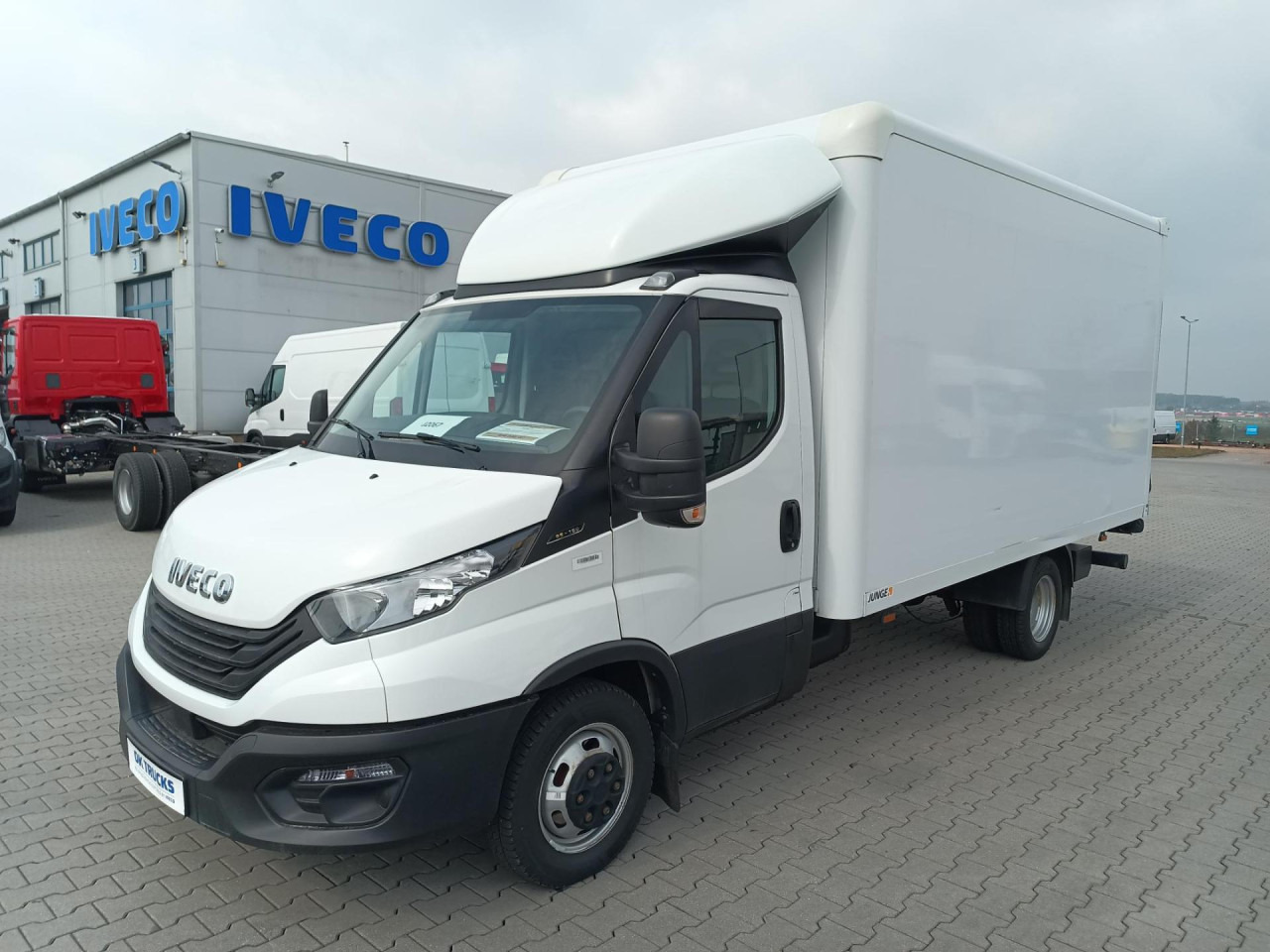 IVECO Daily 35C16H - Kamioncine me kontinier: foto 1 IVECO Daily 35C16H - Kamioncine me kontinier: foto 1