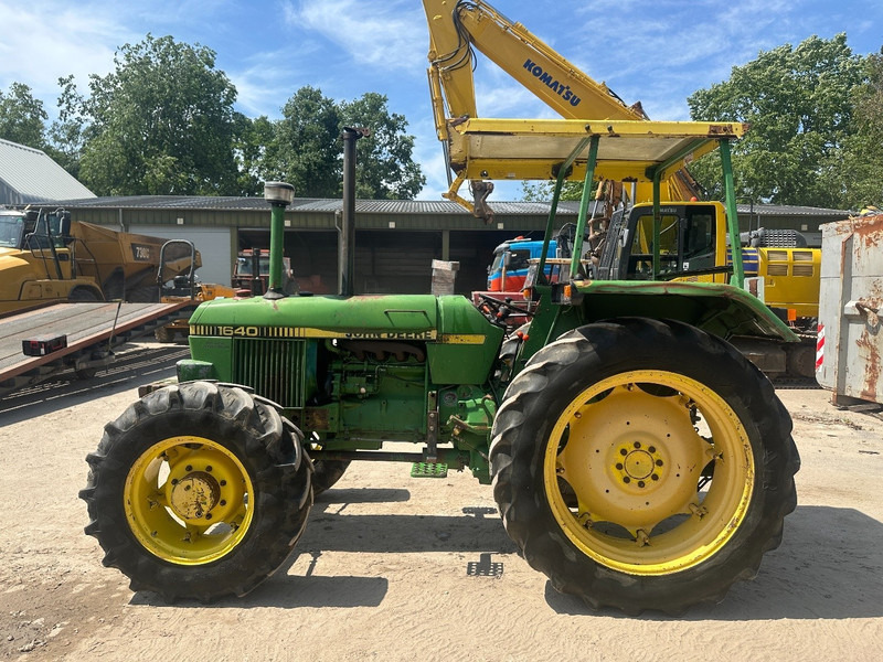John Deere 1640 4x4 - Traktor kavalet: foto 3 John Deere 1640 4x4 - Traktor kavalet: foto 3