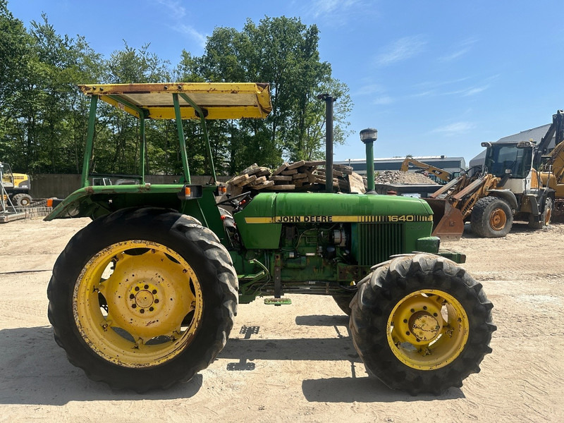 John Deere 1640 4x4 - Traktor kavalet: foto 4 John Deere 1640 4x4 - Traktor kavalet: foto 4