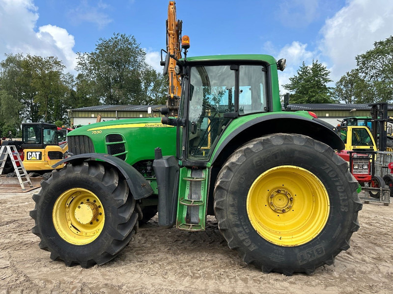 John Deere 7530 Premium AP - Traktor: foto 2 John Deere 7530 Premium AP - Traktor: foto 2