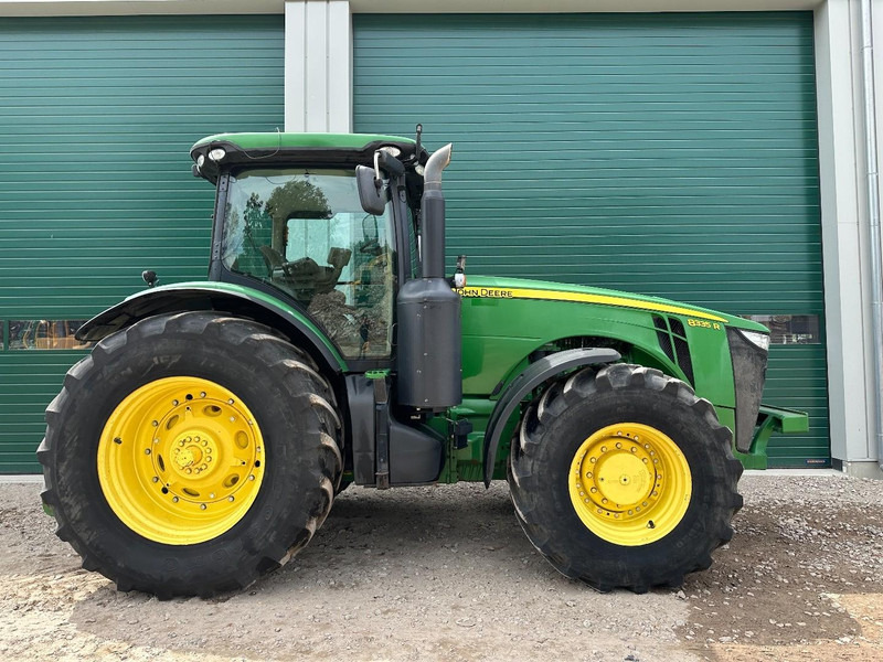 John Deere 8335R AutoPower - Traktor: foto 4 John Deere 8335R AutoPower - Traktor: foto 4