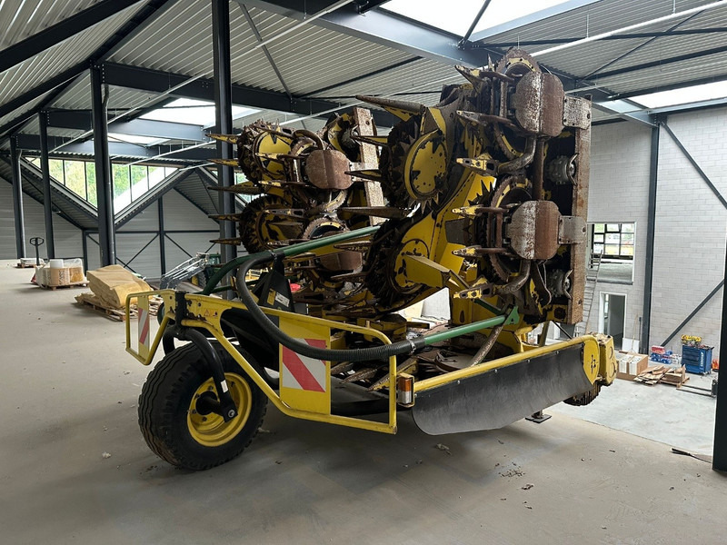 Kemper 390 CORN HEADER | 12 ROW | FRONT WHEEL - Korrëse foragjere: foto 1 Kemper 390 CORN HEADER | 12 ROW | FRONT WHEEL - Korrëse foragjere: foto 1