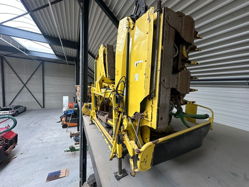 Kemper 390 CORN HEADER | 12 ROW | FRONT WHEEL - Korrëse foragjere: foto 3 Kemper 390 CORN HEADER | 12 ROW | FRONT WHEEL - Korrëse foragjere: foto 3