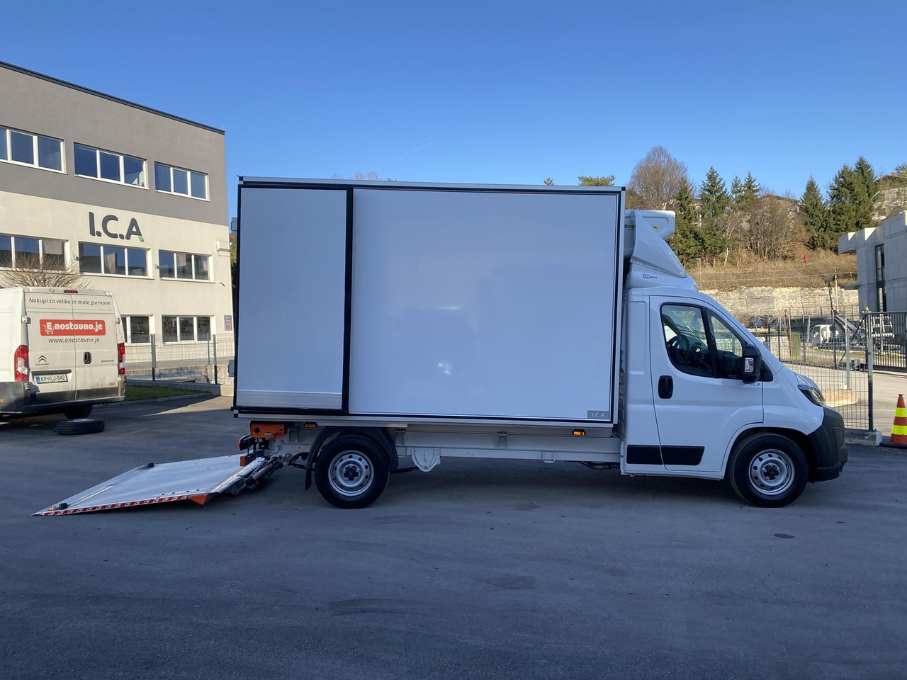 CITROEN JUMPER L3 35+ 180PS TIEFKÜHLKOFFER -20C, L: 3430mm + LADERAMPE - Furgon frigorifer: foto 3 CITROEN JUMPER L3 35+ 180PS TIEFKÜHLKOFFER -20C, L: 3430mm + LADERAMPE - Furgon frigorifer: foto 3