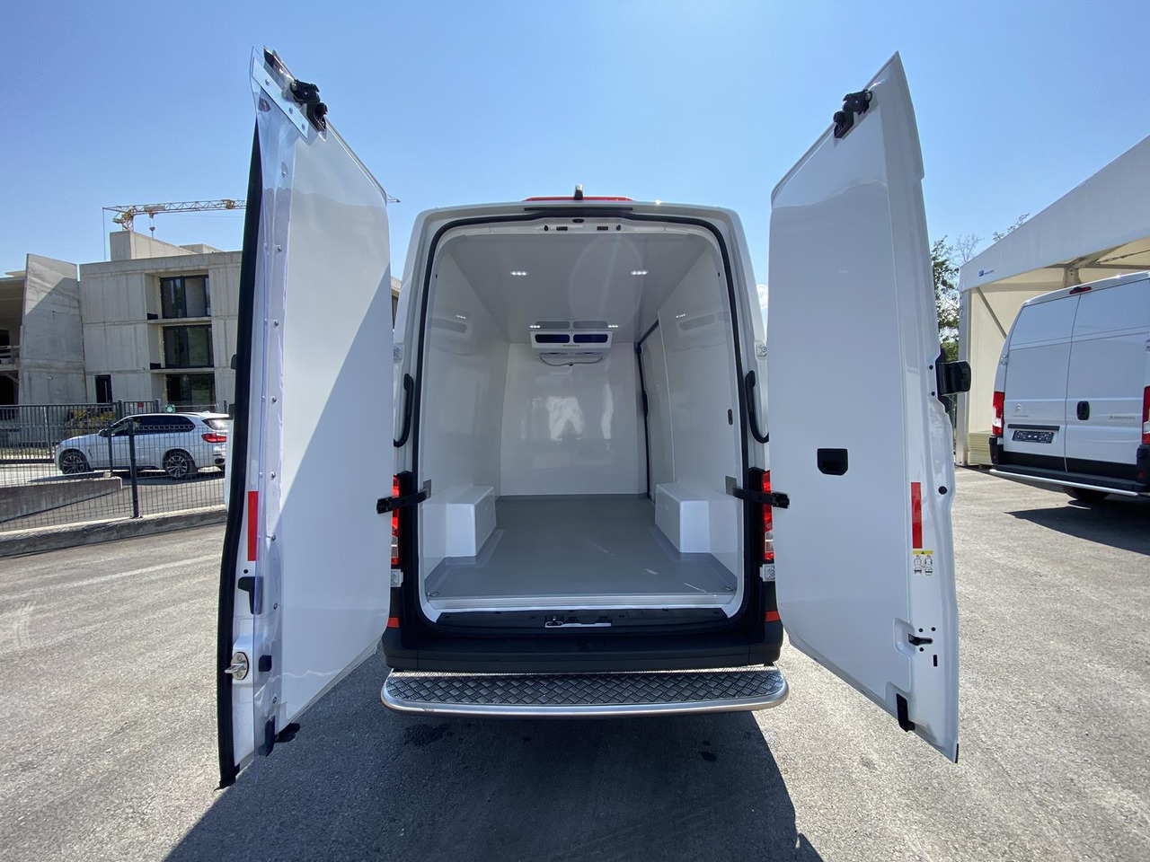 MAN TGE 3.140 L3H3 140PS RS3640mm/ FRISCHDIENST BIS 0 + KONVEKTA UNDERMODE - Furgon frigorifer: foto 3 MAN TGE 3.140 L3H3 140PS RS3640mm/ FRISCHDIENST BIS 0 + KONVEKTA UNDERMODE - Furgon frigorifer: foto 3
