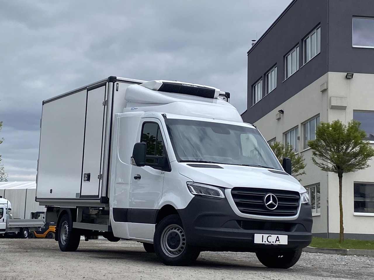 Furgon frigorifer i ri MERCEDES BENZ SPRINTER  317 CDI | DOPPELREGIME TIEFKÜHLKOFFER + BACKSLEEPER: foto 35