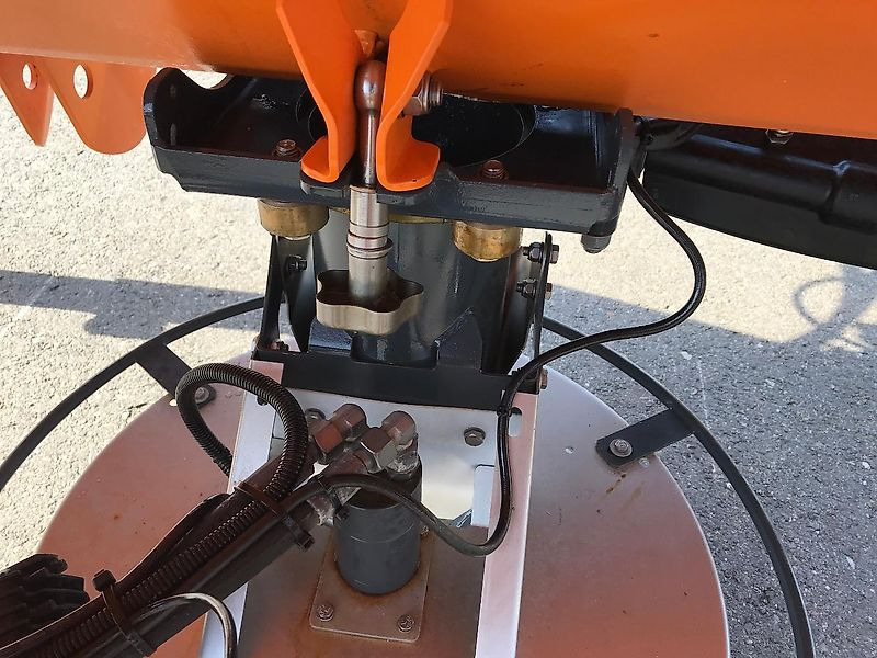 Küpper-Weisser IMS2FD P16010 Streuer - Shpërndarës rëre/ Kripe: foto 5 Küpper-Weisser IMS2FD P16010 Streuer - Shpërndarës rëre/ Kripe: foto 5